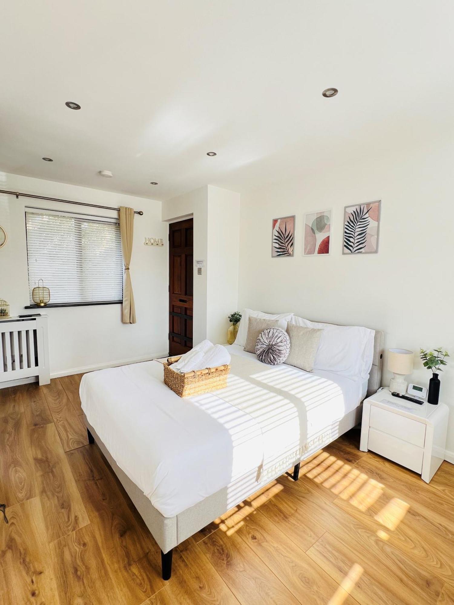 Studio Apartment Лондон Экстерьер фото